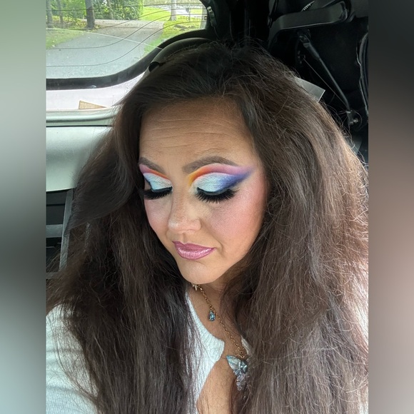 Meet your Posher, Emilee - Picture 2 of 16